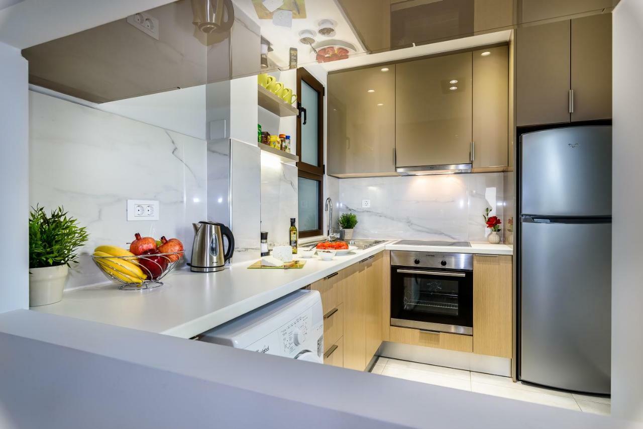 City Breeze Apartment Ханья Экстерьер фото